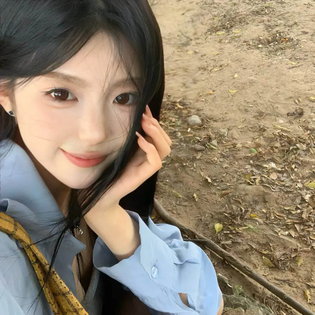 铁窗艳侣